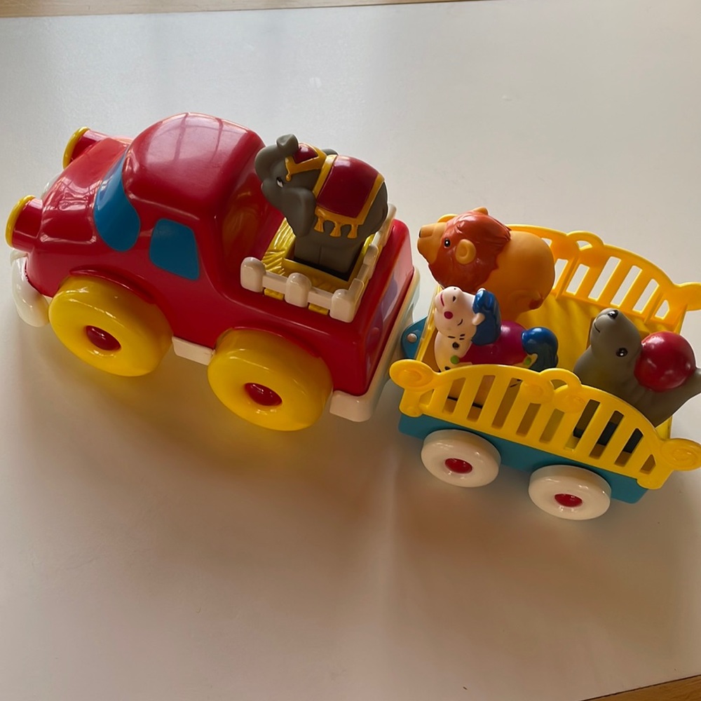 VTG 1990’s Circus Truck & Wagon